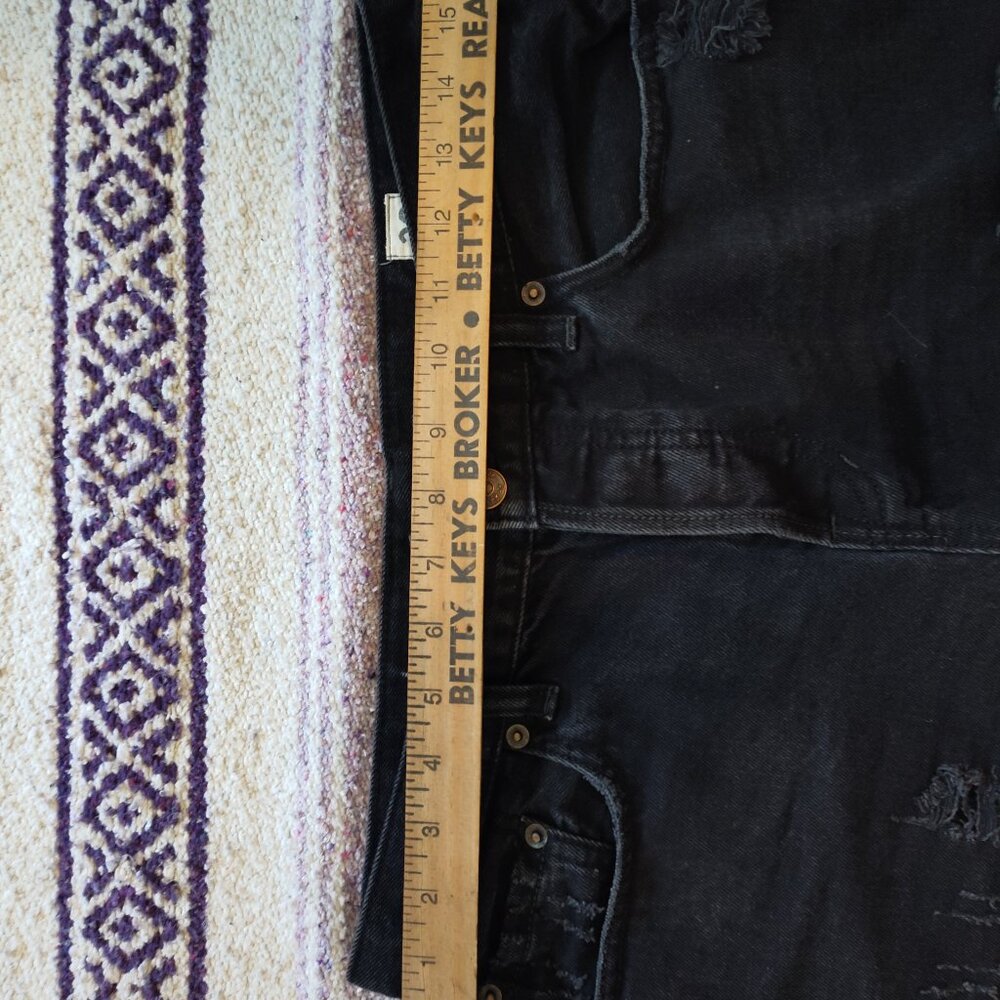 Free People Sofia Short in Black size 29 - Picture 3 of 7